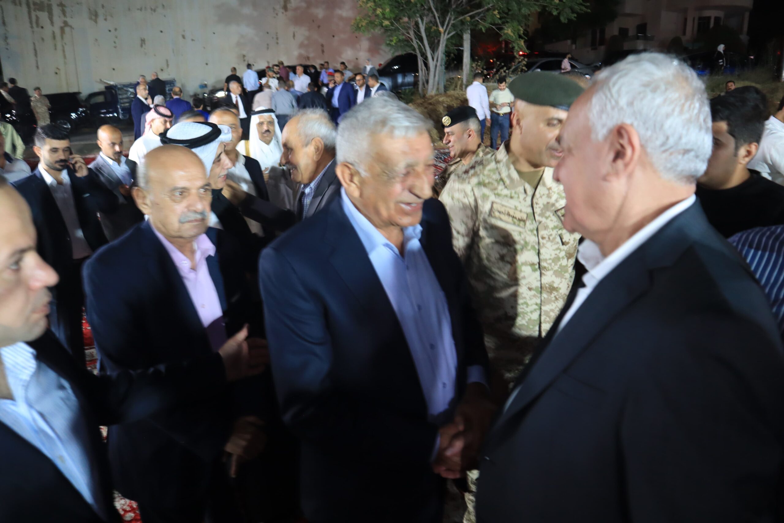 الحنيطي يستقبل التهاني بمناسبة ترفيعه إلى رتبة فريق .. (صور )
