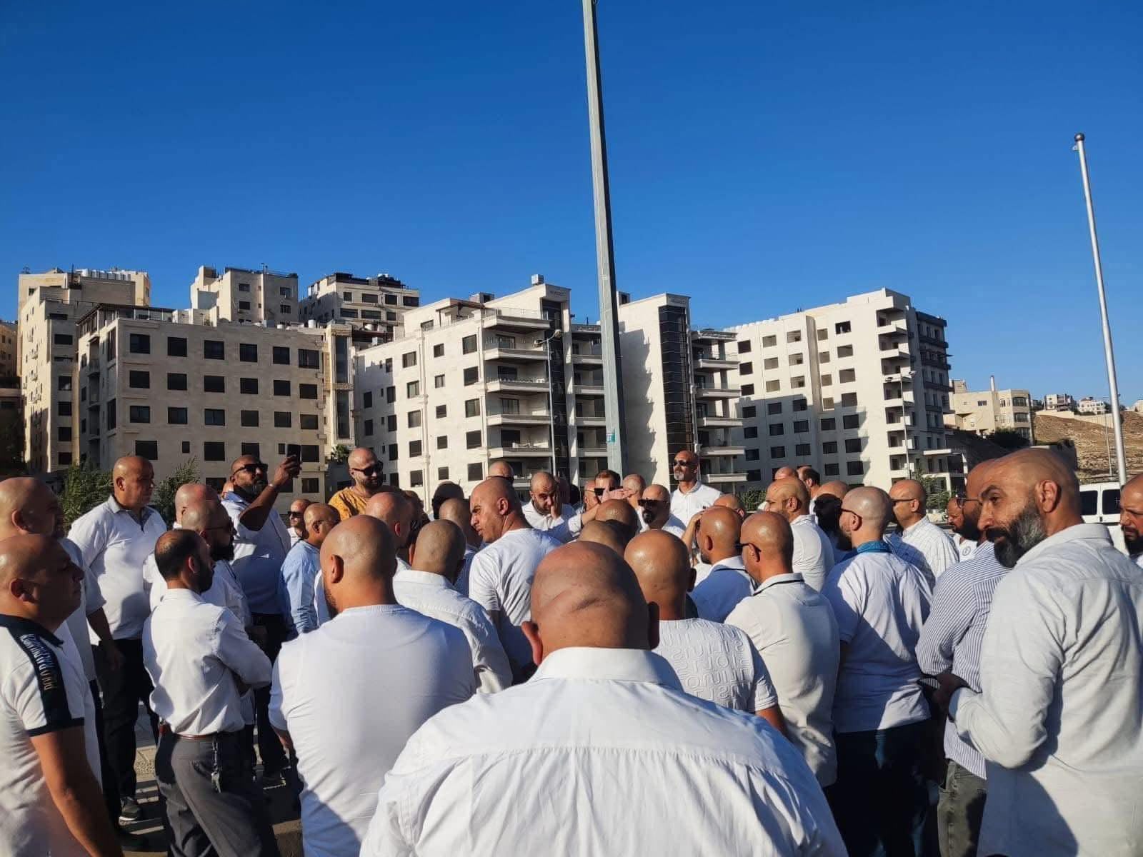 رئيس رابطة الصلعان: أكثر من 4 آلاف عضو ونتجاوز 10 آلاف.. والعضوية ممنوعة على أصحاب الشعر! (صور)