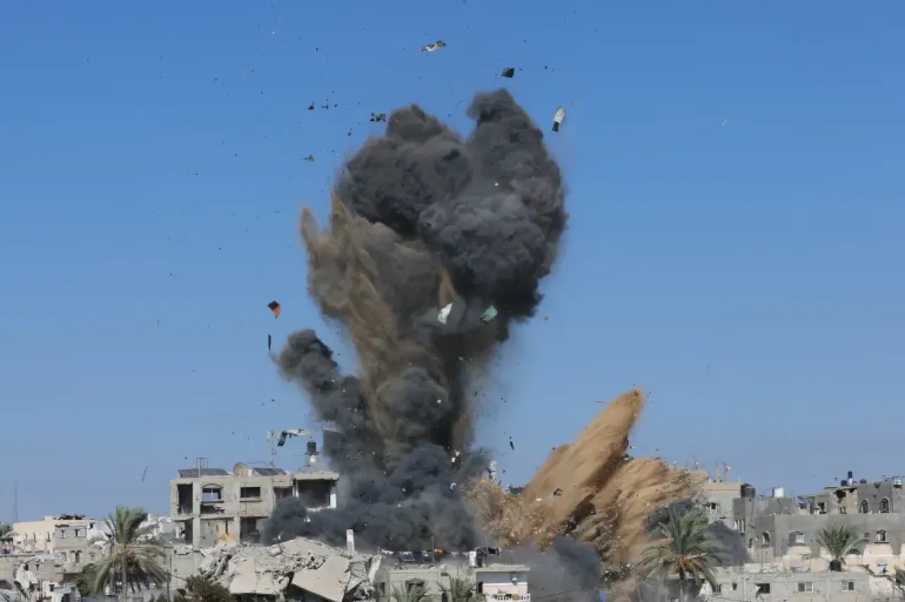 صورة حول : شهيدان وإصابات في غزة.. وإسرائيل تعلن اغتيال قياديين في القسام شهيدان وإصابات في غزة.. وإسرائيل تعلن اغتيال قياديين في القسام