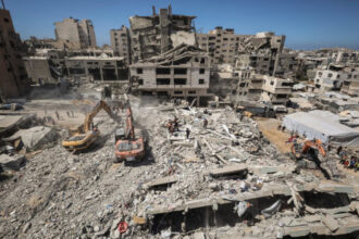 3 فلسطينيين بينهم طفلة شهداء في قصف الاحتلال على مناطق متفرقة من غزة