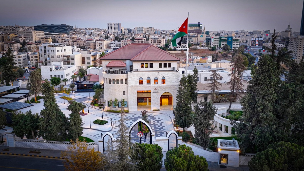 صورة حول : حسان يرأس جلسة مجلس الوزراء في معان اليوم حسان يرأس جلسة مجلس الوزراء في معان اليوم