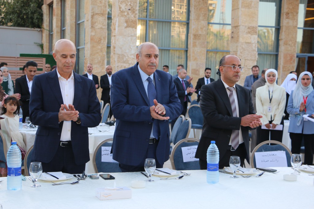 صورة حول : برعاية رئيس مجلس النواب.. بالصور مجلة نفرتيتي تكرم اوائل الثانوية العامة برعاية رئيس مجلس النواب.. بالصور مجلة نفرتيتي تكرم اوائل الثانوية العامة