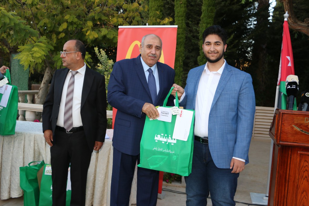 برعاية رئيس مجلس النواب.. بالصور مجلة نفرتيتي تكرم اوائل الثانوية العامة