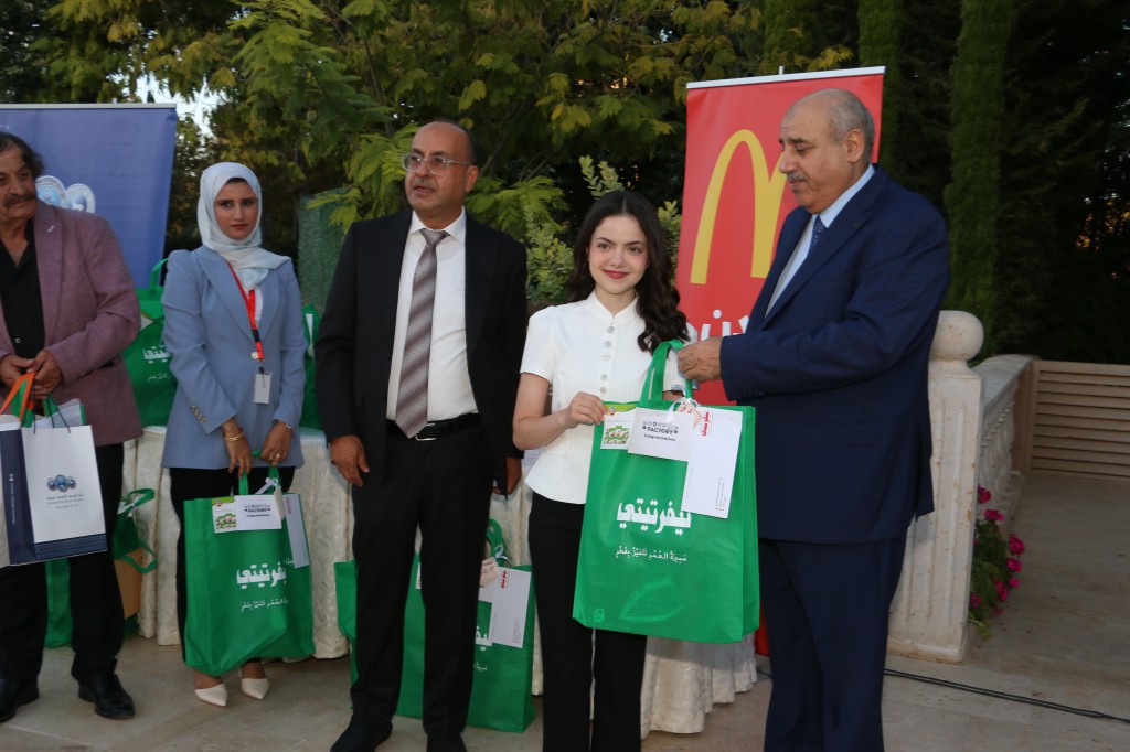 برعاية رئيس مجلس النواب.. بالصور مجلة نفرتيتي تكرم اوائل الثانوية العامة