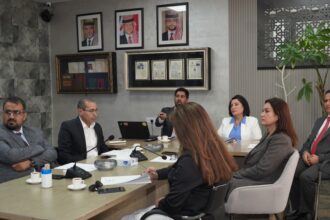 مدير عام التوثيق الملكي تتابع إنجاز مشاريع المركز والوثائق البريطانية عن الأردن