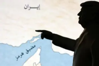 «مضيق ترمب».. الرئيس الأميركي ينشر خريطة جديدة للخليج