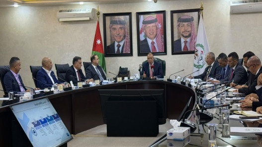صورة حول : المومني: التعداد السكاني ينطلق الخميس بمشاركة 12 ألف باحث المومني: التعداد السكاني ينطلق الخميس بمشاركة 12 ألف باحث
