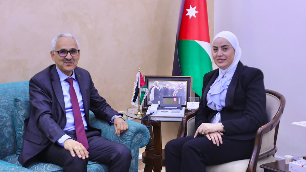صورة حول : بني مصطفى تبحث مع السفير الجزائري تعزيز التعاون في المجالات الاجتماعية والتنموية بني مصطفى تبحث مع السفير الجزائري تعزيز التعاون في المجالات الاجتماعية والتنموية
