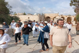 مئات المستوطنين يقتحمون الأقصى في رابع أيام «عيد العرش»