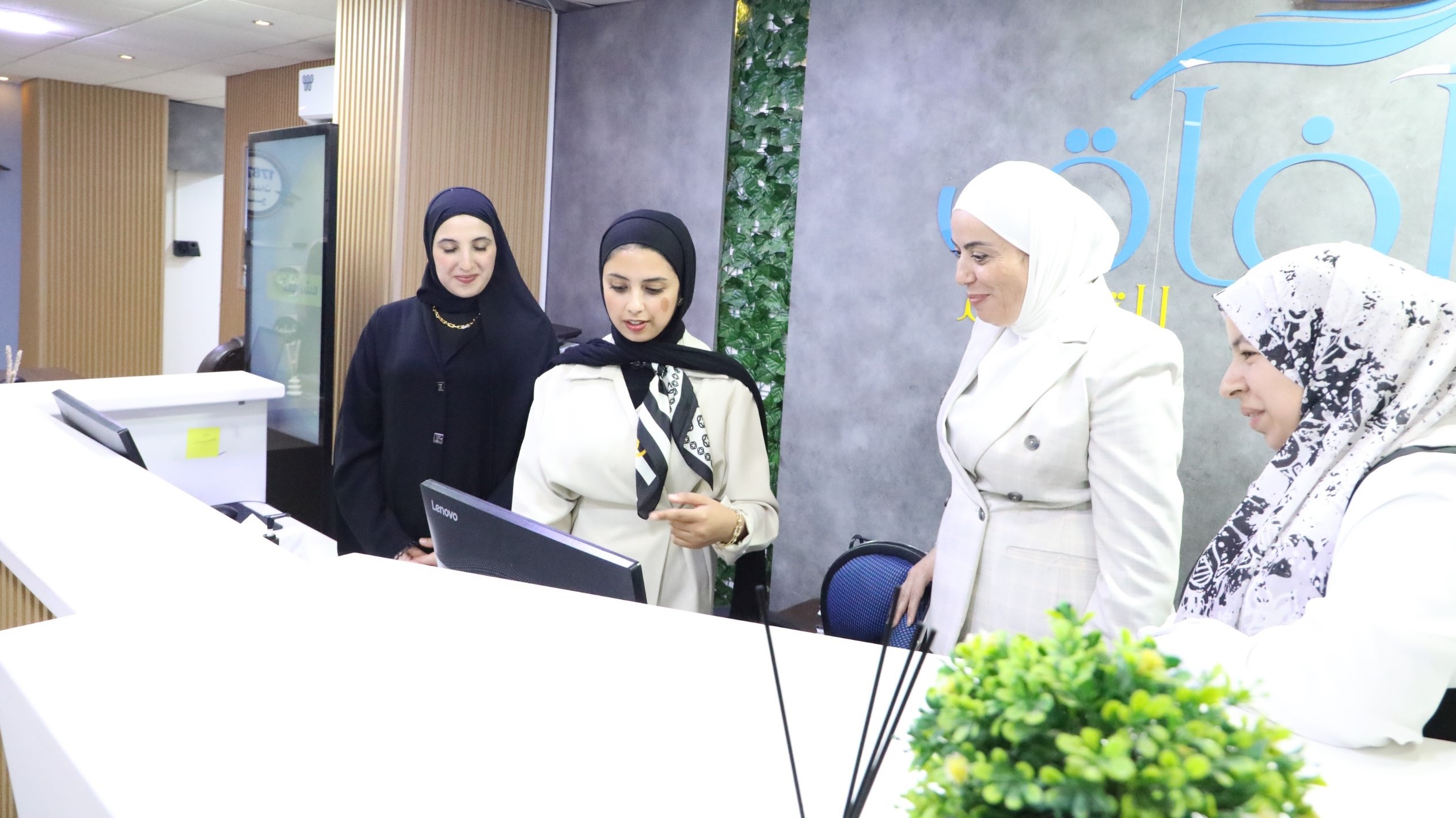 بني مصطفى تتفقد خدمات وبرامج اجتماعية وتنموية بإربد