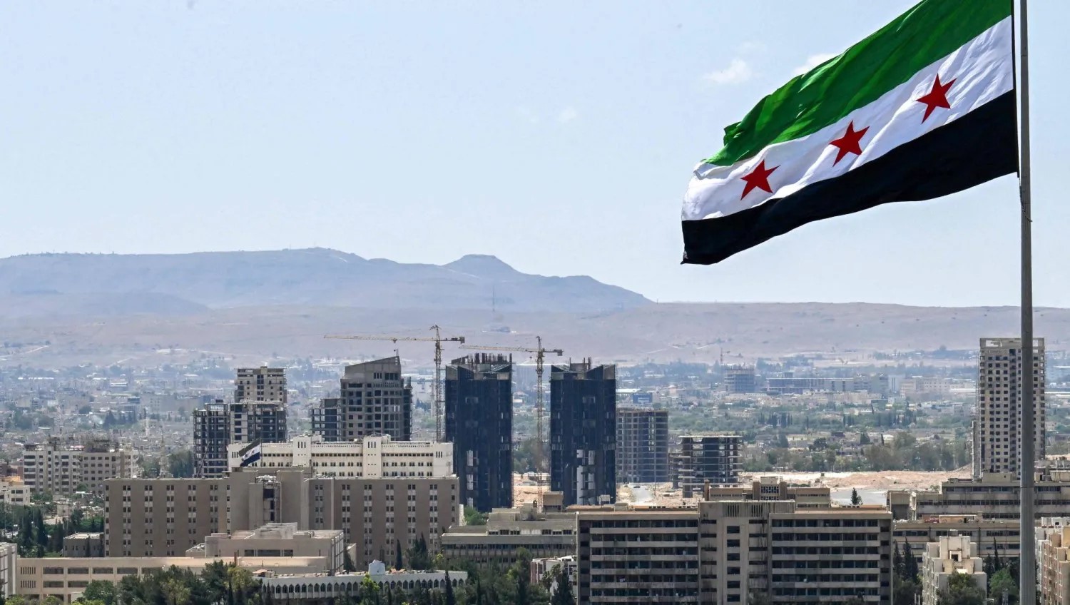 سوريا : مقتل 7 نزلاء بحريق داخل سجن عين العرب