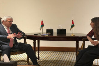 وزير العمل ونظيرته الفلسطينية يبحثان تبادل الخبرات