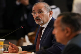 الصفدي يستقبل وفدا برلمانيا فرنسيا لبحث العلاقات الثنائية والأوضاع الإقليمية
