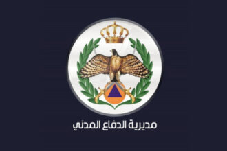 الدفاع المدني يخمد حريقاً داخل مصنع دهانات في الزرقاء