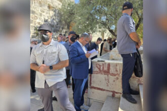 الخارجية: اقتحامات الأقصى انتهاك صارخ للوضع التاريخي والقانوني