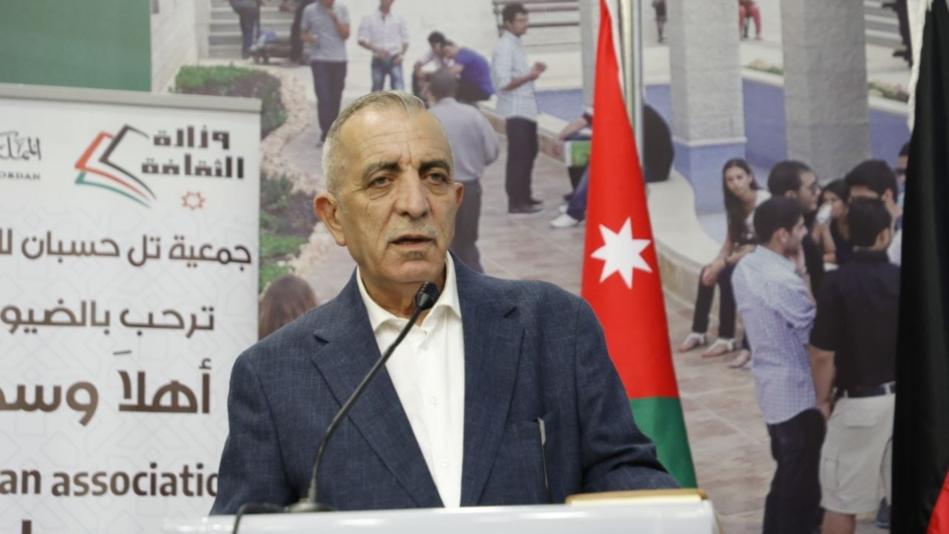 صورة حول : الرواشدة يؤكد أهمية توثيق تاريخ تل حسبان وتراثه الرواشدة يؤكد أهمية توثيق تاريخ تل حسبان وتراثه