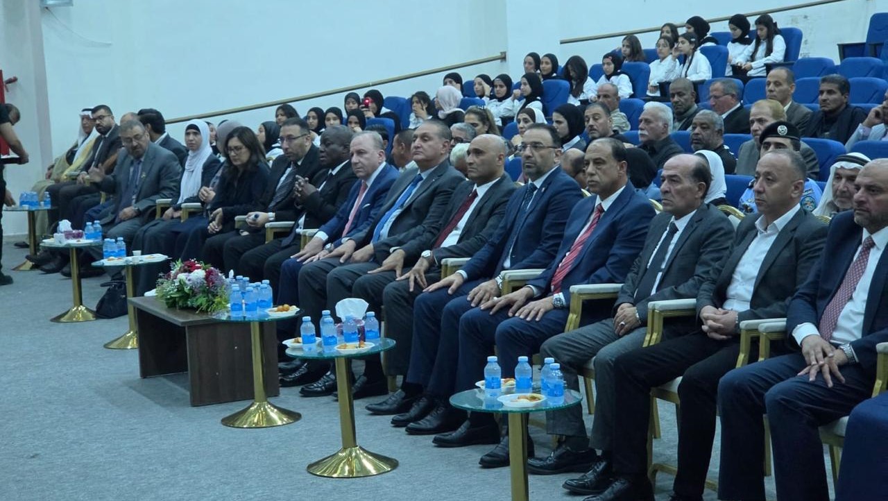 صورة حول : الوزير سليمان يشارك بفعالية بيئية في البقعة الوزير سليمان يشارك بفعالية بيئية في البقعة