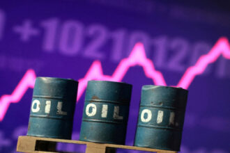 ارتفاع أسعار النفط مع تجدد القتال الأميركي الإيراني ومخاوف اضطراب إمدادات الخام
