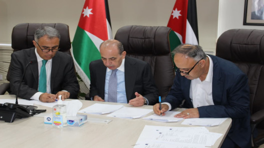صورة حول : تسليم أول خلية صحية هندسية في مكب الأكيدر بإربد تسليم أول خلية صحية هندسية في مكب الأكيدر بإربد