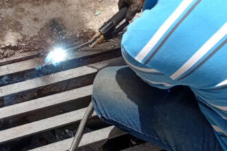 مياهنا: سرقة أغطية مناهل الصرف الصحي تهدد السلامة العامة