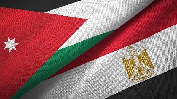 الأردن يعزّي مصر بضحايا انقلاب حافلة معتمرين قرب مكة