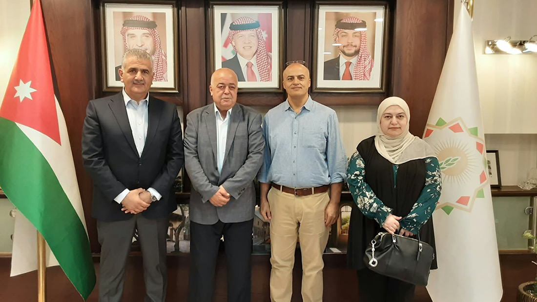 اليرموك وبلدية إربد تبحثان مشروعًا دوليًا لتطوير الحوكمة المحلية