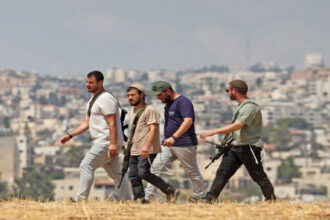 بريطانيا تقر بوجود تطهير عرقي للفلسطينيين في مناطق بالضفة الغربية