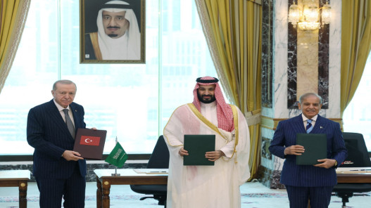 هجمات الحوثيين تختبر اتفاق مكة.. باكستان: سنتحرك عندما يحين الوقت