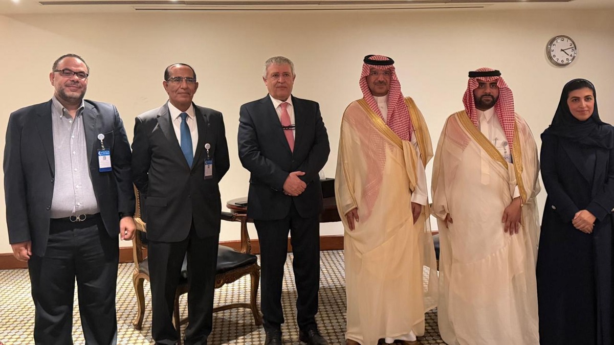 صورة حول : القطامين يبحث مع السعودية والكويت تعزيز التعاون في مجالات العمل والتشغيل القطامين يبحث مع السعودية والكويت تعزيز التعاون في مجالات العمل والتشغيل