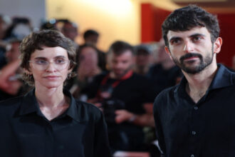 فيلم «نازا» يشعل غضبًا إسرائيليًا.. الجيش يبحث إجراءات قانونية ويحقق بتسريب معلومات سرية
