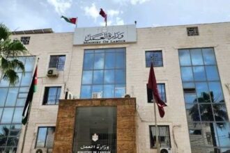 أبو رمان يطالب بتمديد مهلة تصويب أوضاع العمالة غير الأردنية شهرا إضافيا