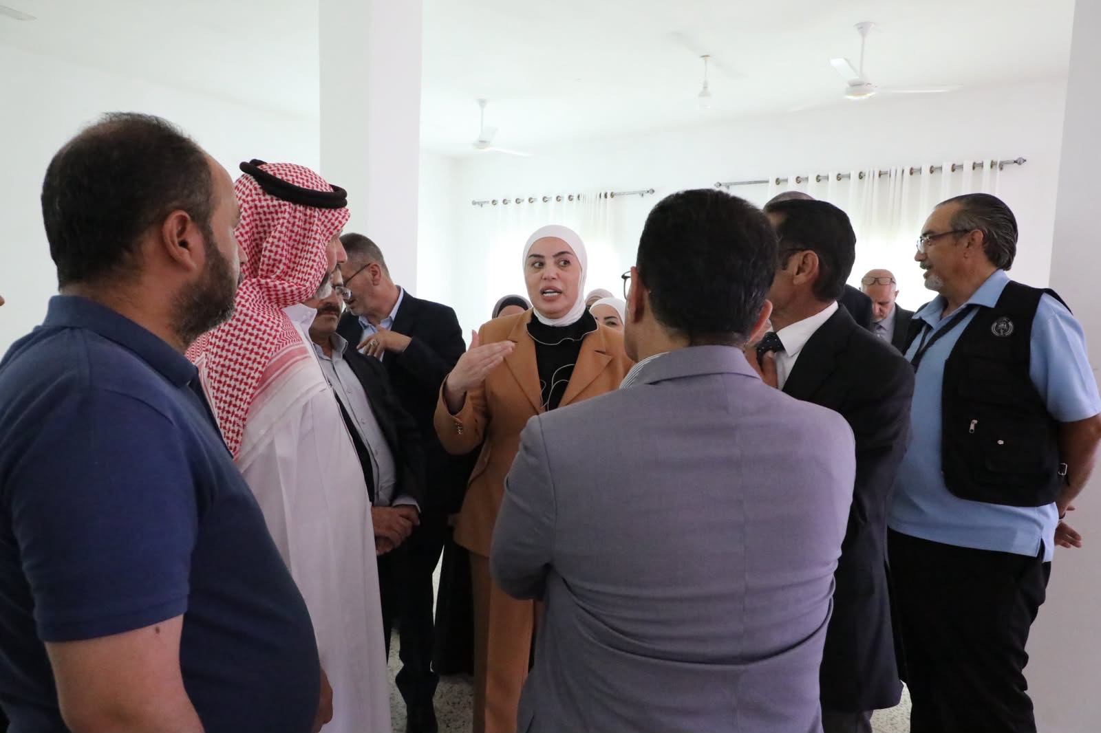 صورة حول : بني مصطفى تجري جولة ميدانية في قضاء إيل وتزور عدد من الجمعيات وتوجه بتطوير مرافقها وتتفقد أسر محتاجة بني مصطفى تجري جولة ميدانية في قضاء إيل وتزور عدد من الجمعيات وتوجه بتطوير مرافقها وتتفقد أسر محتاجة