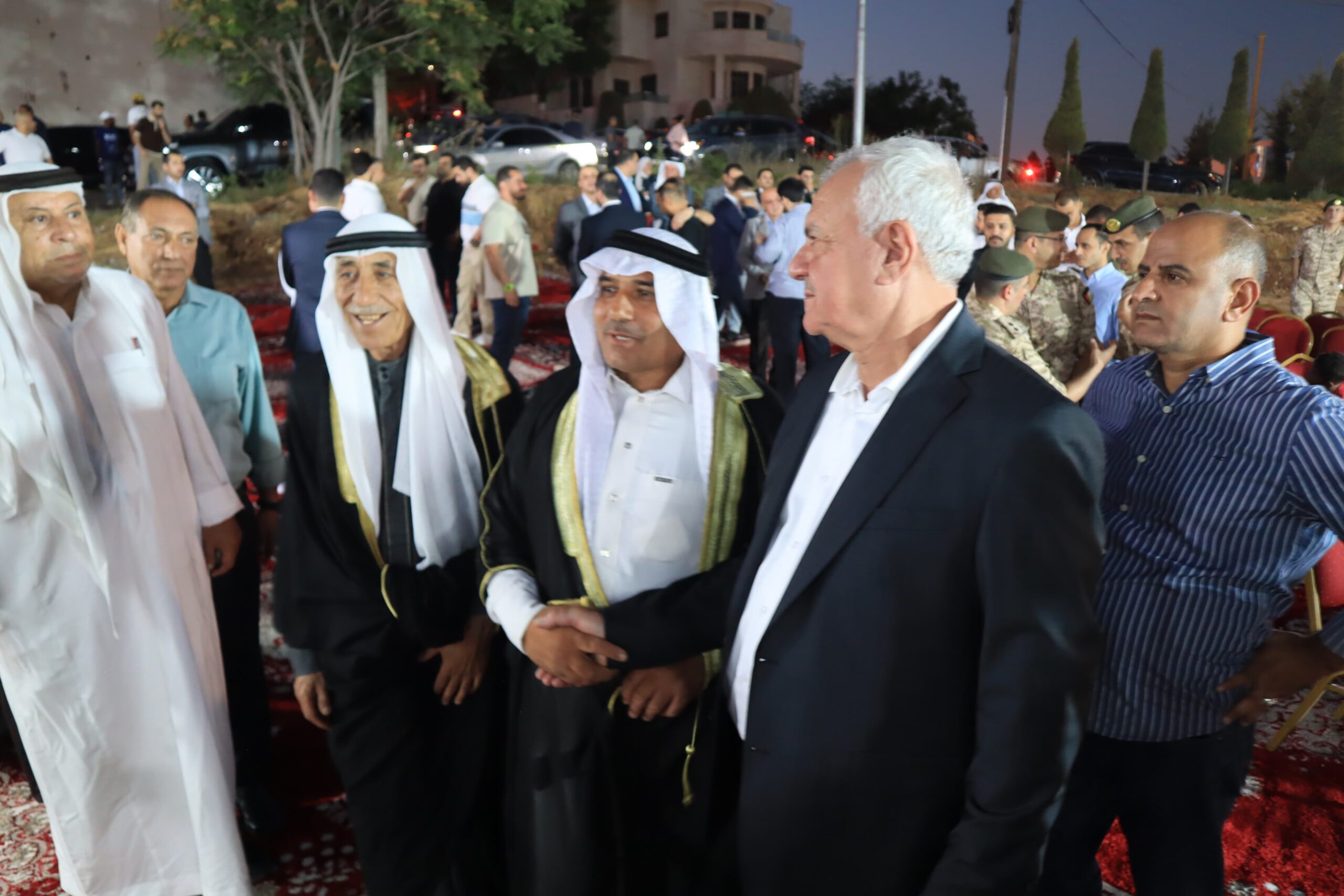 الحنيطي يستقبل التهاني بمناسبة ترفيعه إلى رتبة فريق .. (صور )