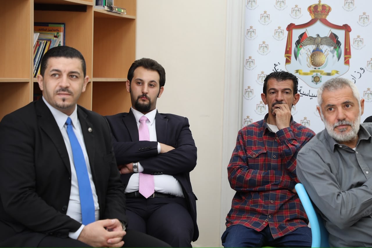 "الشؤون السياسية والبرلمانية" تعقد جلسة حوارية لشباب من الاحزاب في محافظة مادبا