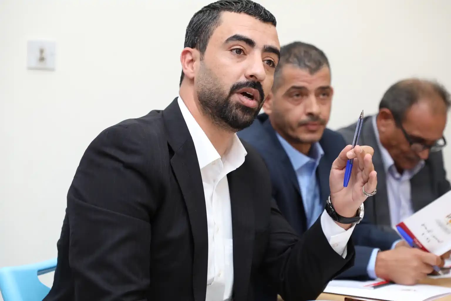 "الشؤون السياسية والبرلمانية" تعقد جلسة حوارية لشباب من الاحزاب في محافظة مادبا