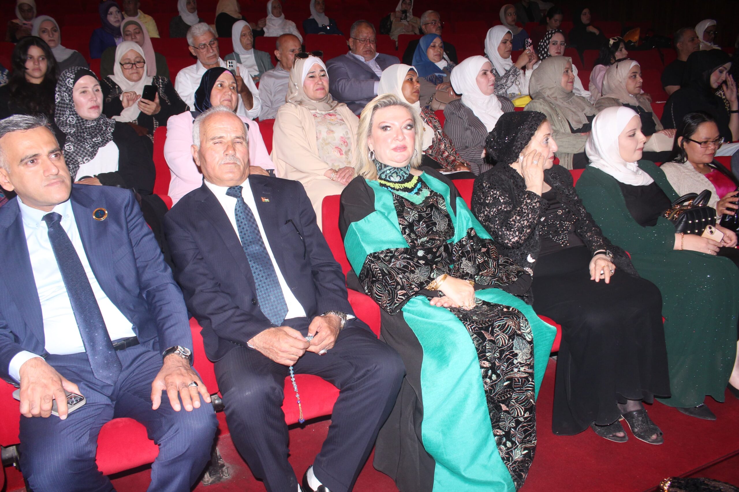 تكريم المستشارة ربى عوني الرفاعي خلال حفل "سيدات بضياء الملكة" بمناسبة عيد ميلاد الملكة رانيا