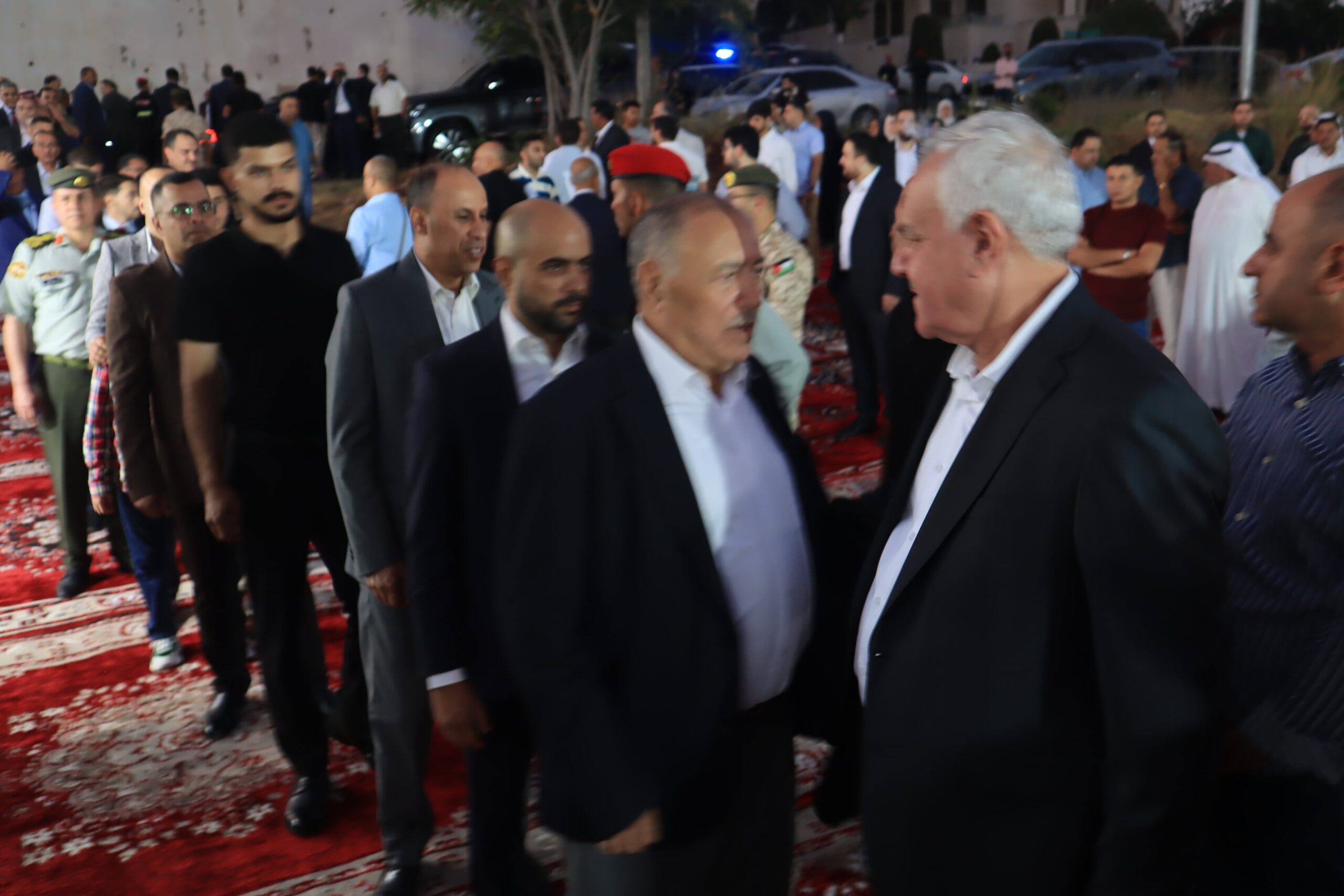 الحنيطي يستقبل التهاني بمناسبة ترفيعه إلى رتبة فريق .. (صور )