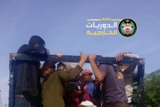 ضبط مركبة "ديانا" تقلّ 35 راكبا في الشونة الجنوبية (صورة)
