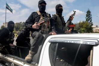 قتلى بانفجار على طريق دولية قرب دمشق (فيديو)