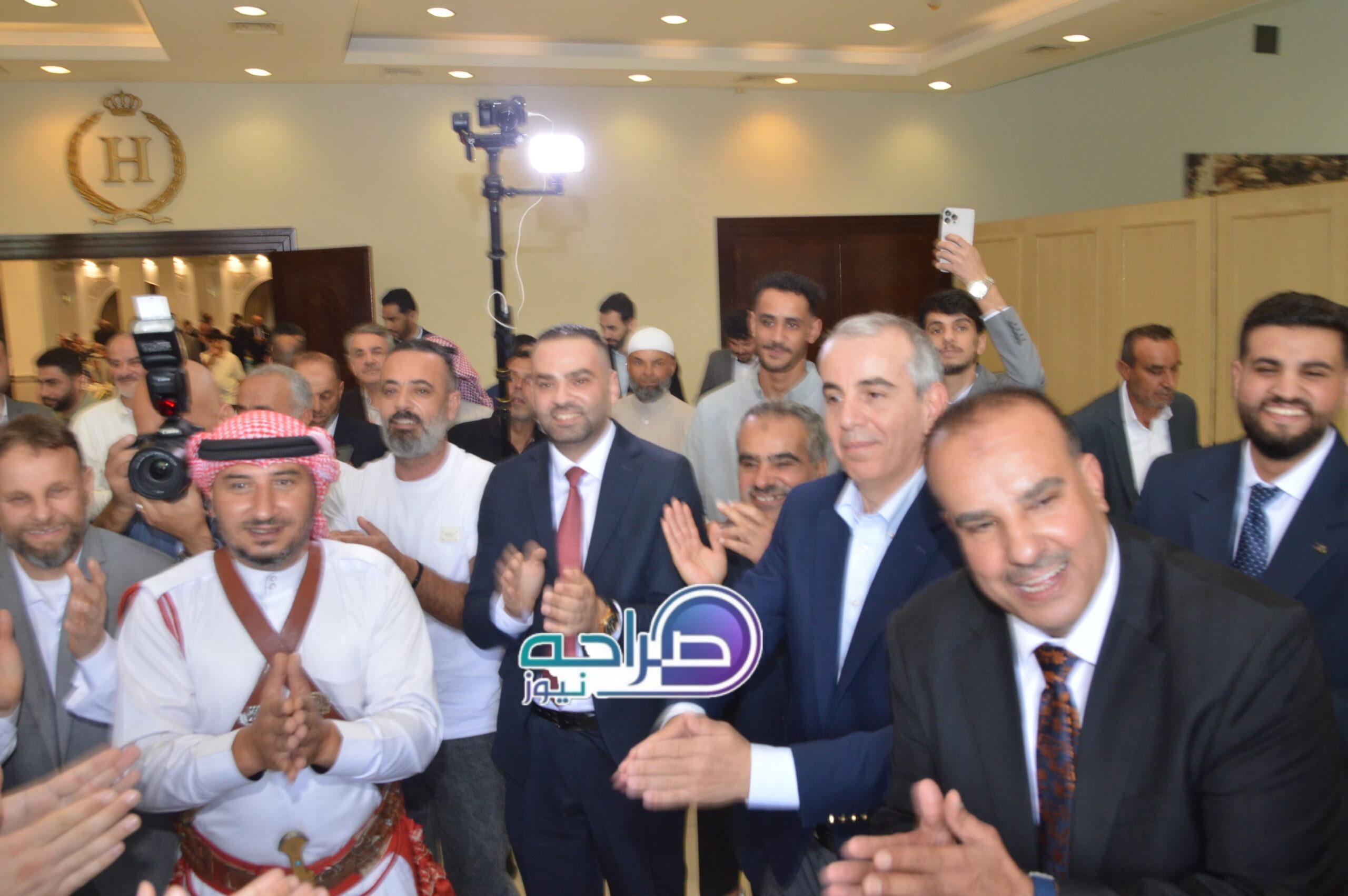 عمر سلامة يحتفل بزفاف نجله قصي بحضور رسمي واجتماعي
