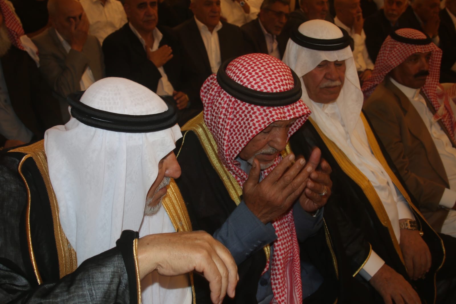 آل الحراسيس وال ابو عواد نسايب .. معالي جمال الصرايرة طلب والشيخ ابو عواد أجاب بطلب