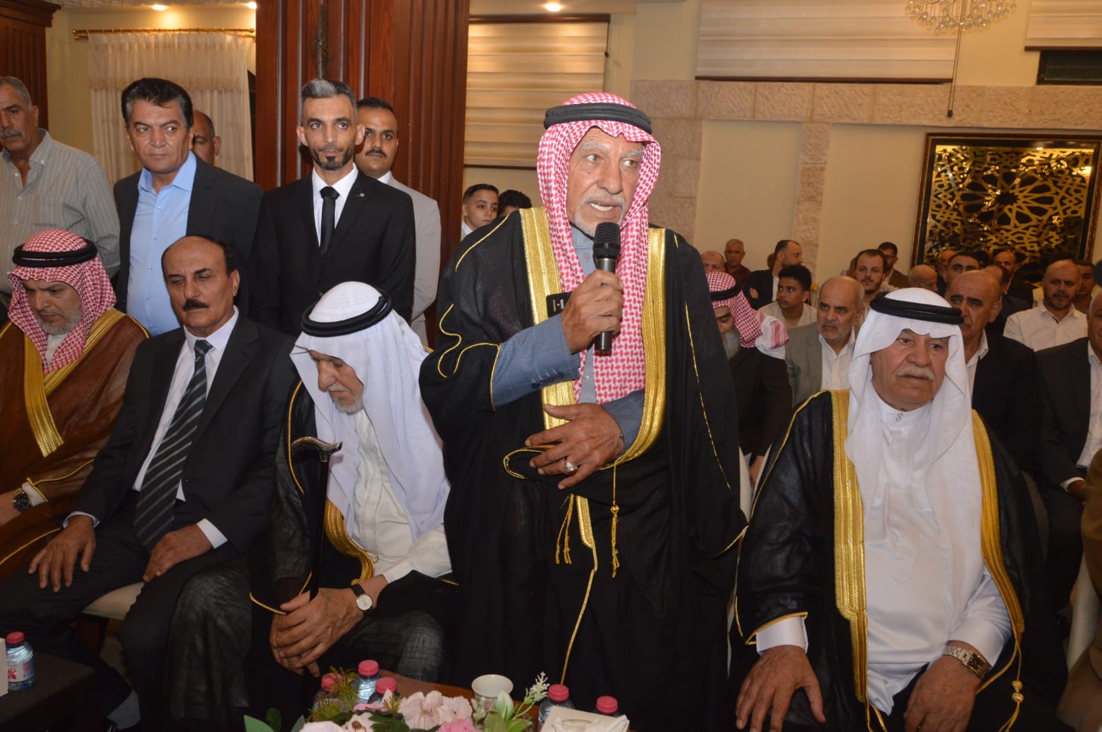 آل الحراسيس وال ابو عواد نسايب .. معالي جمال الصرايرة طلب والشيخ ابو عواد أجاب بطلب