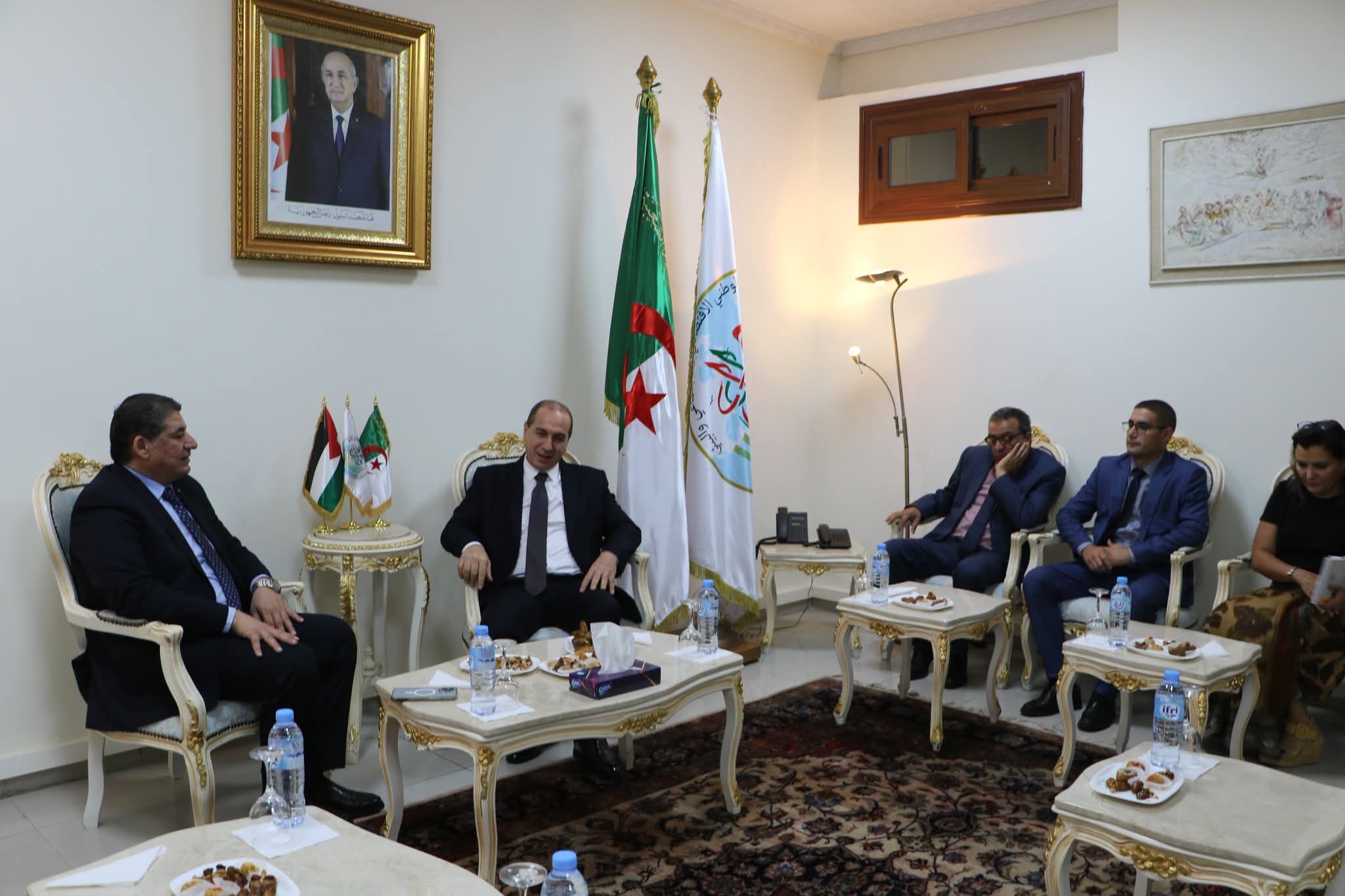 المجلس الاقتصادي والاجتماعي يبحث مع نظيره الجزائري توسيع التعاون