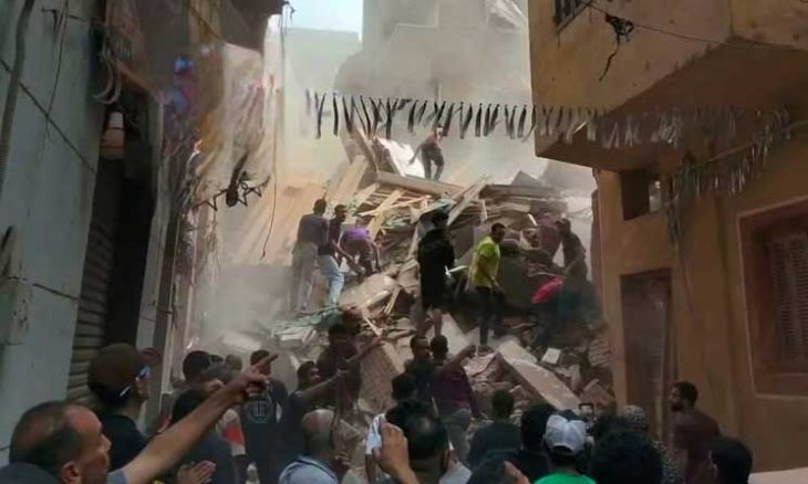 صورة حول : مصرع 6 أشخاص وإصابة 7 إثر انهيار عقار في القاهرة مصرع 6 أشخاص وإصابة 7 إثر انهيار عقار في القاهرة