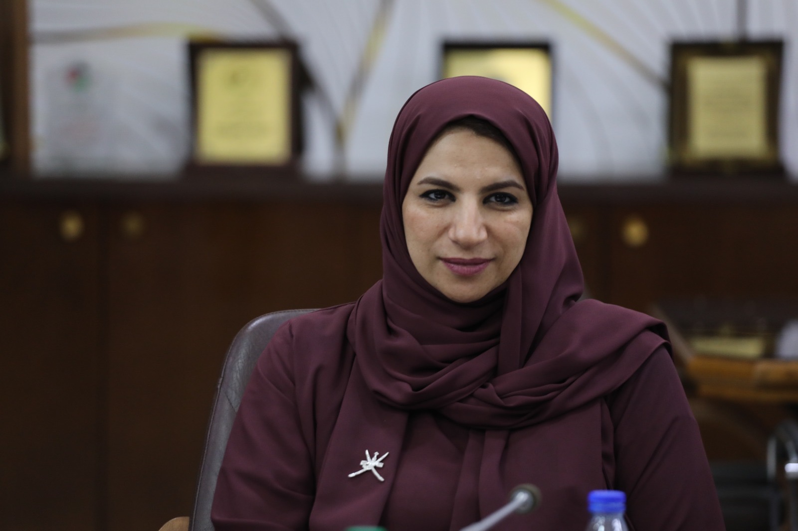 "الشؤون السياسية والبرلمانية" تستقبل وفداً من الأمانة العامة لمجلس الشورى العُماني