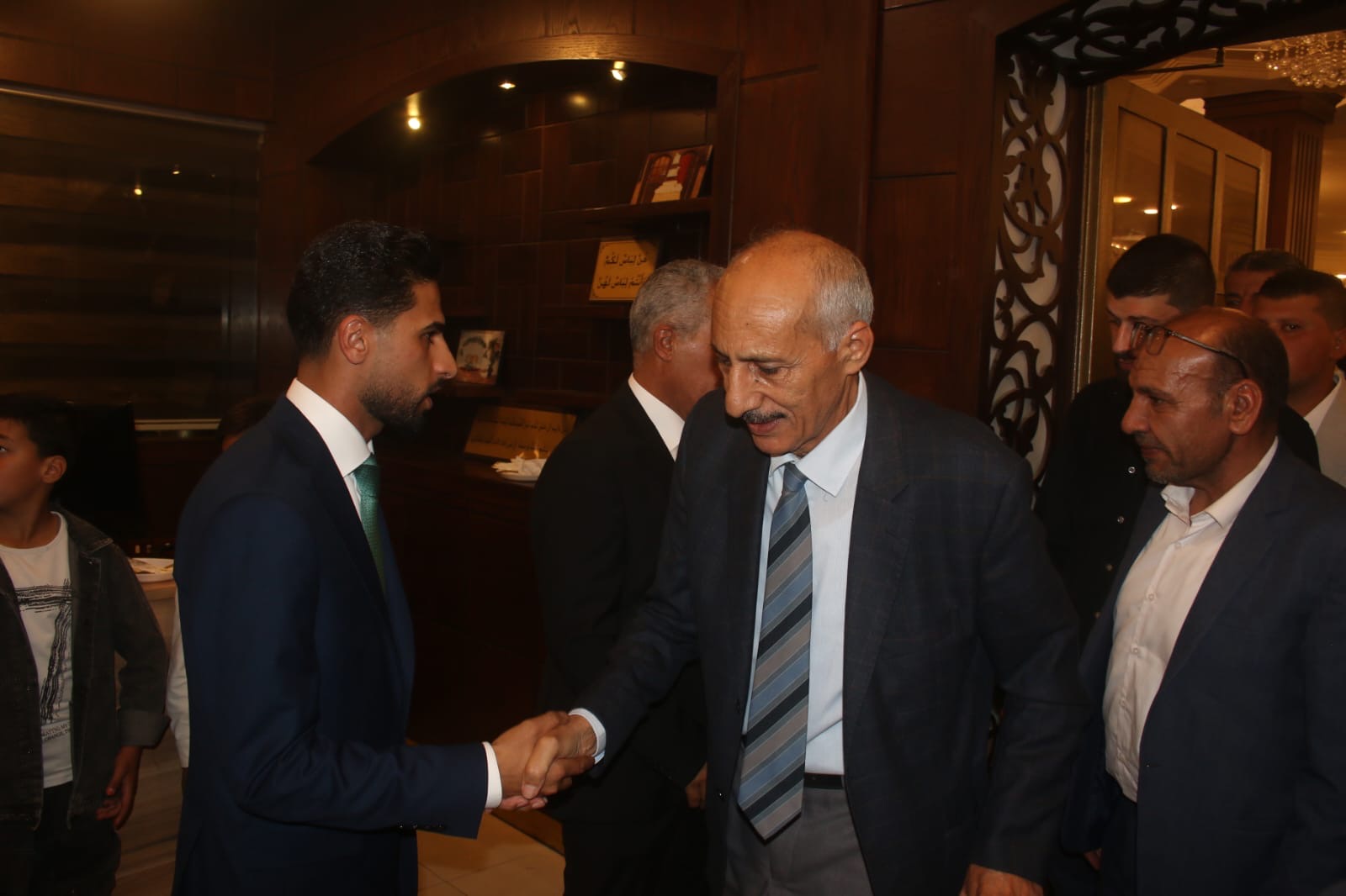 آل الحراسيس وال ابو عواد نسايب .. معالي جمال الصرايرة طلب والشيخ ابو عواد أجاب بطلب