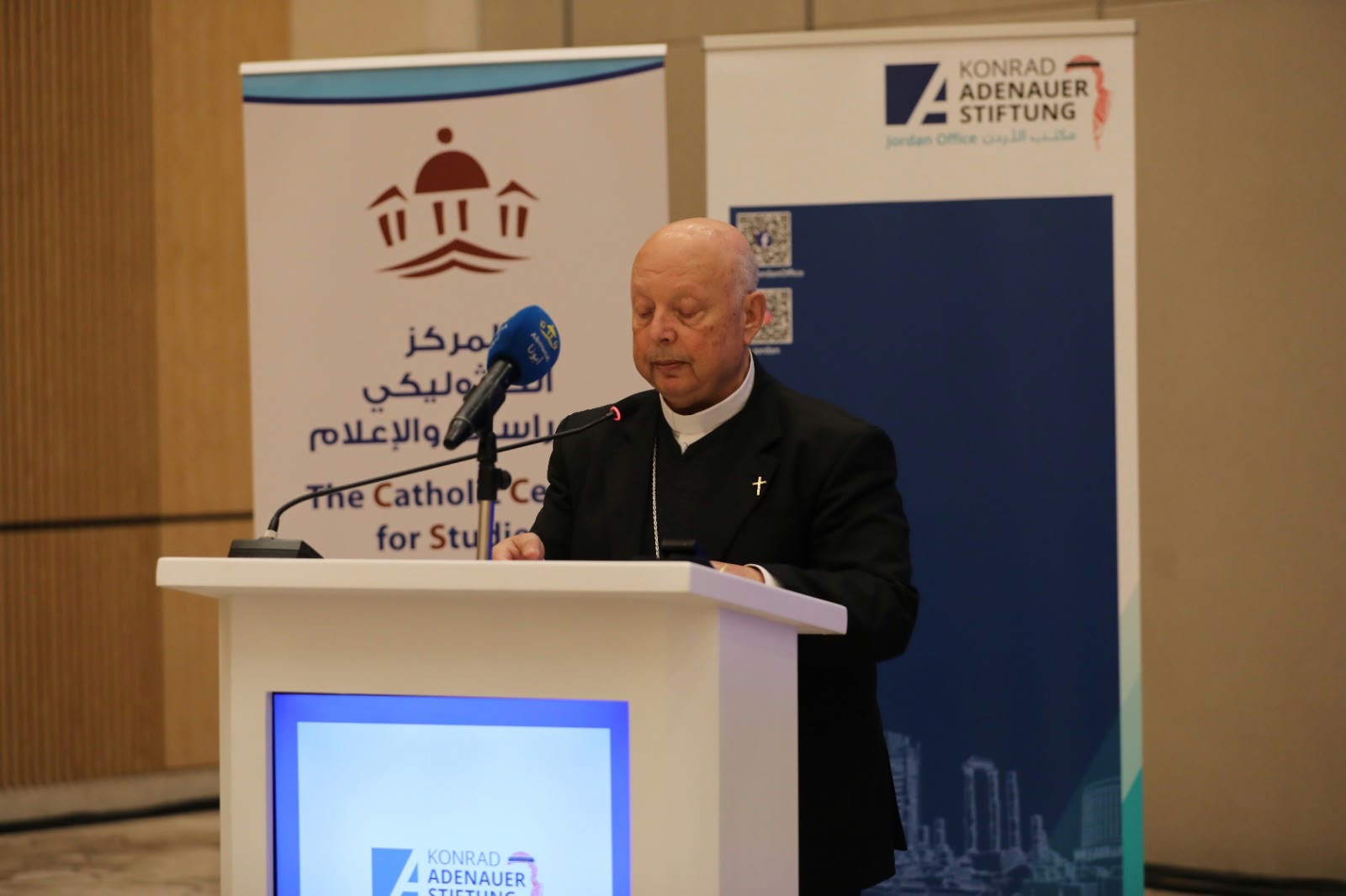 اختتام مؤتمر "مسيحيو الشرق" في عمان