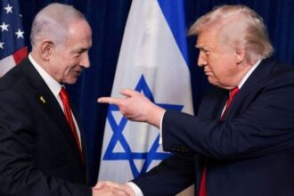(شاهد) بالفيديو.. ترامب يتوقع "نصرا ساحقا" للنتن ياهو في الانتخابات البرلمانية.. وتقارير عن "وعد" بشأن غزة