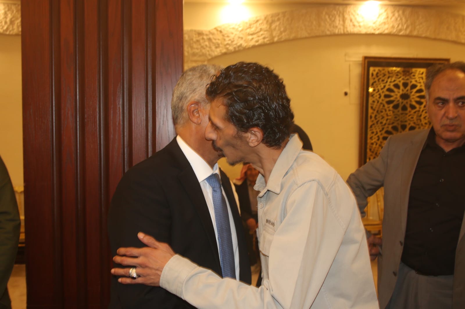 آل الحراسيس وال ابو عواد نسايب .. معالي جمال الصرايرة طلب والشيخ ابو عواد أجاب بطلب