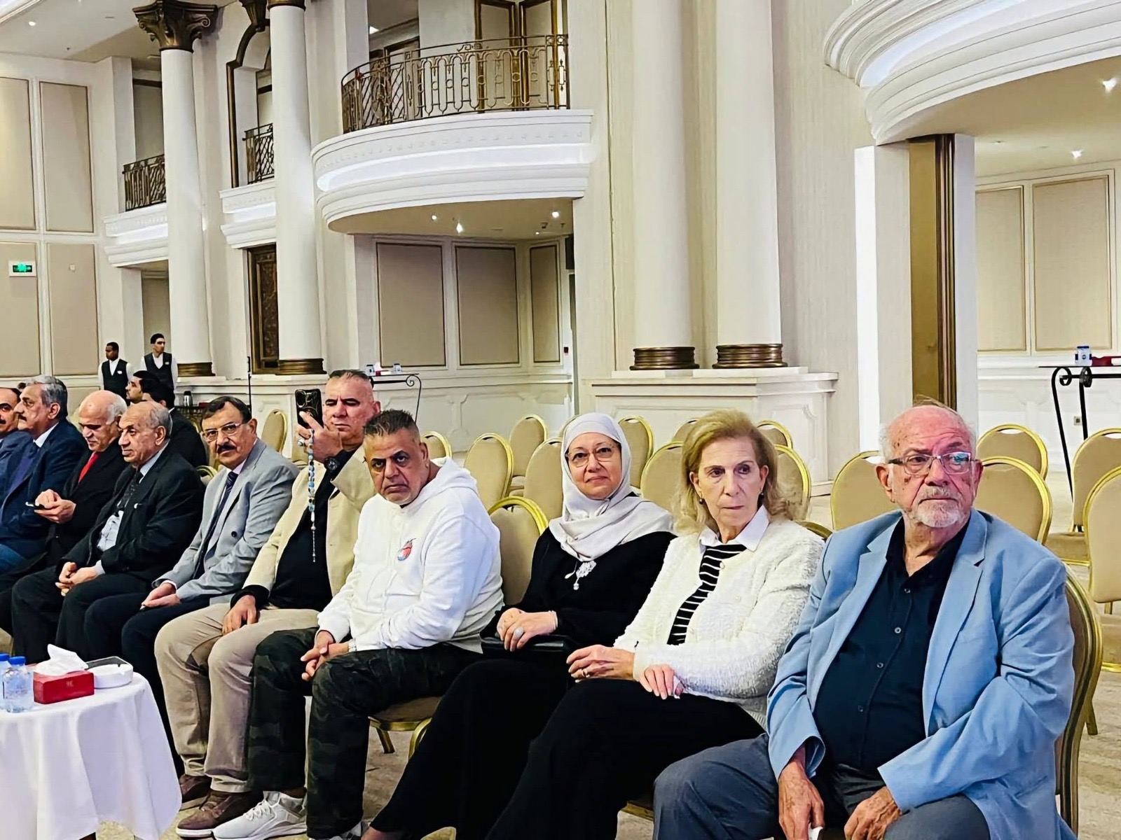 الجالية العراقية في عمّان تقيم مجلس عزاء وحفلًا تأبينيًا لشهداء كنيسة الكرك بحضور السفير عمر البرزنجي